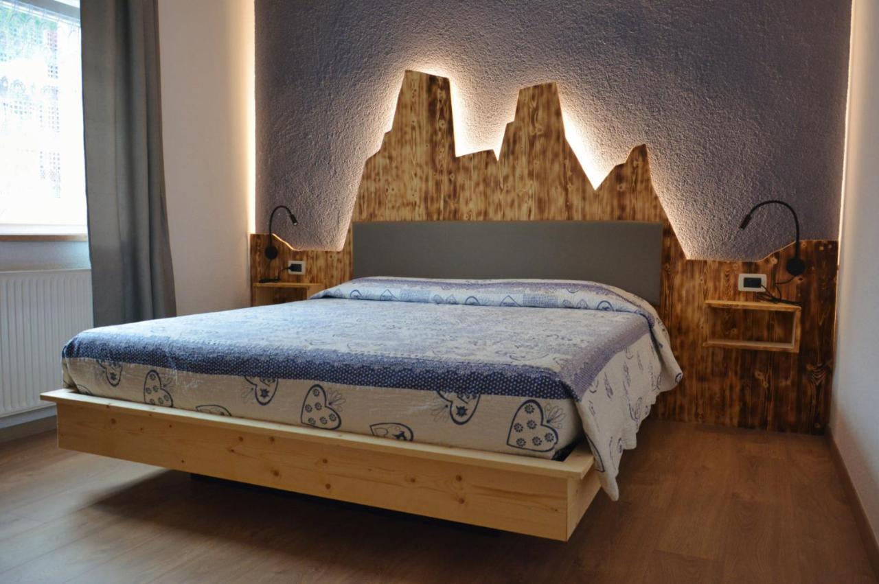 Hotel Nes Crepes Pozza di Fassa Eksteriør billede