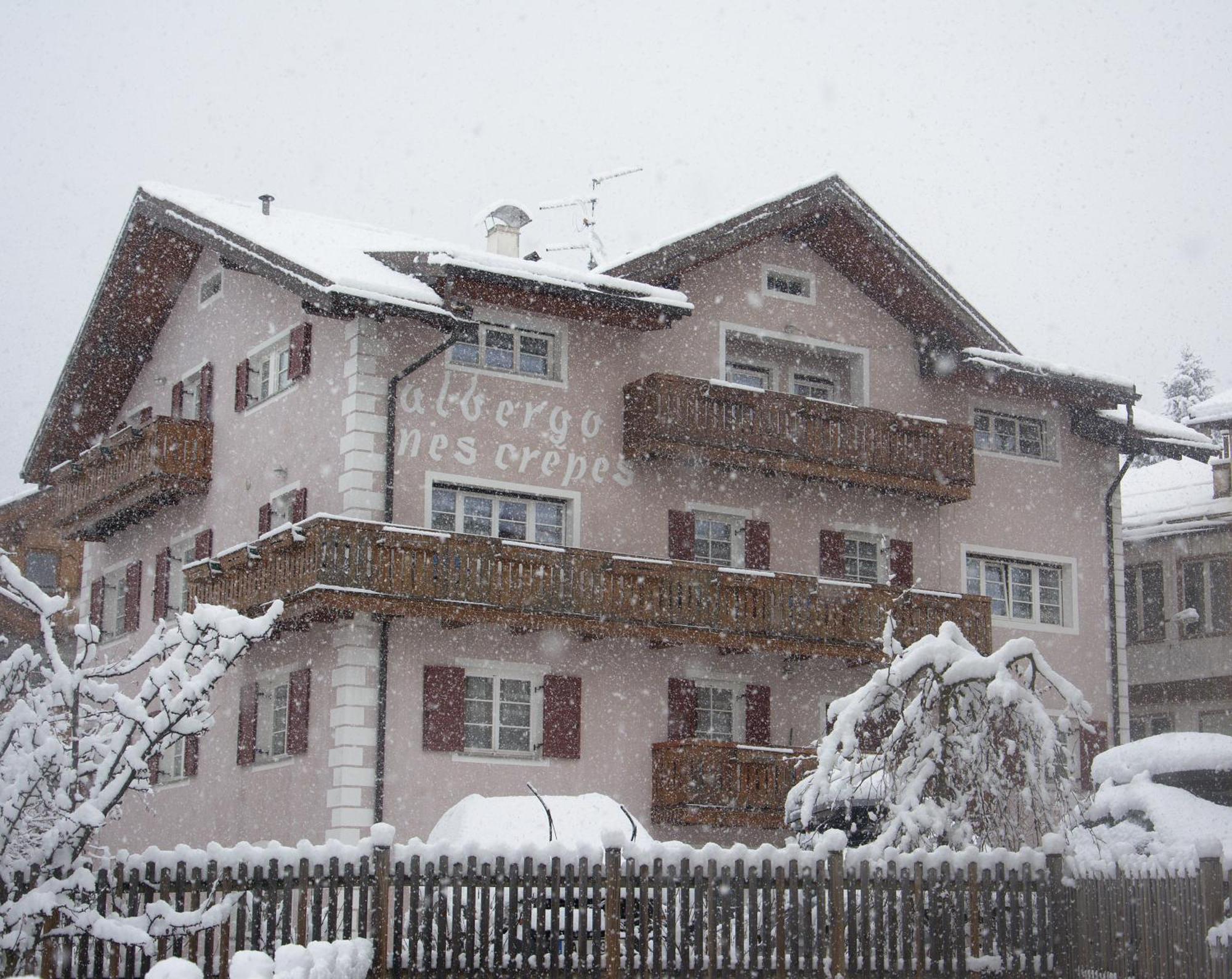 Hotel Nes Crepes Pozza di Fassa Eksteriør billede