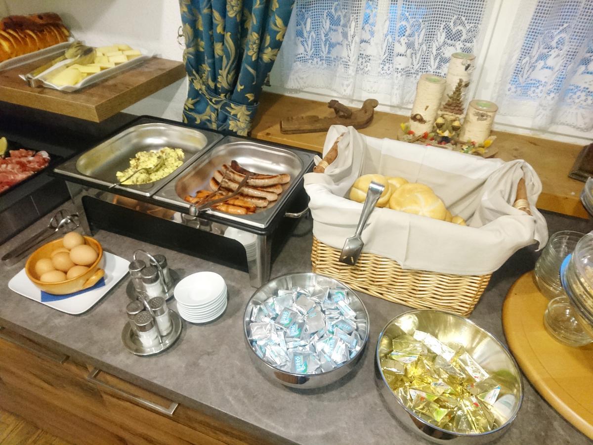 Hotel Nes Crepes Pozza di Fassa Eksteriør billede